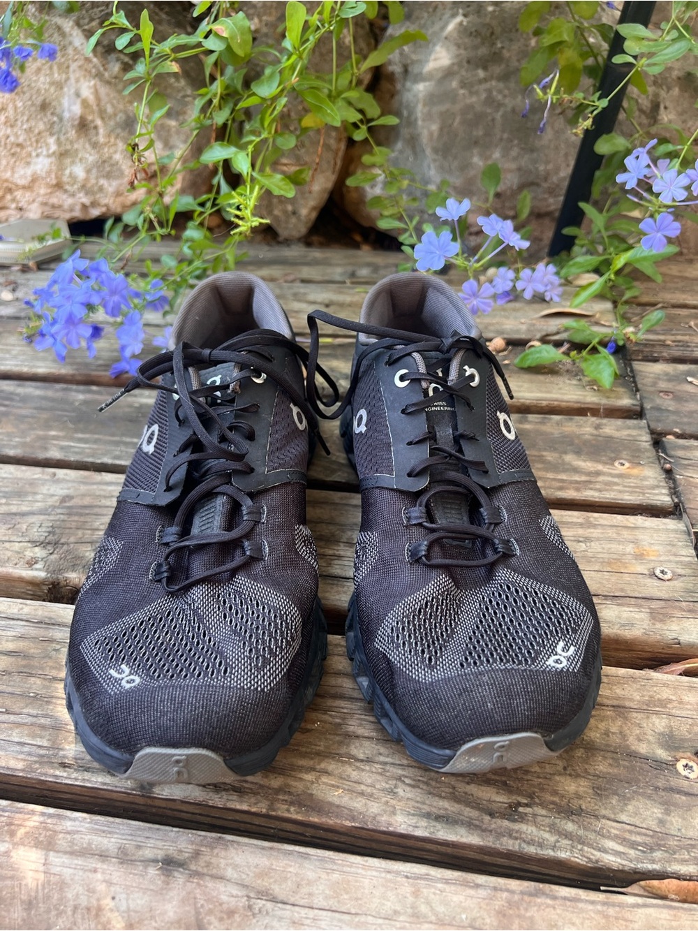 On Running Men's Black Athletic Mesh Trail Shoes-CloudTech 9.5